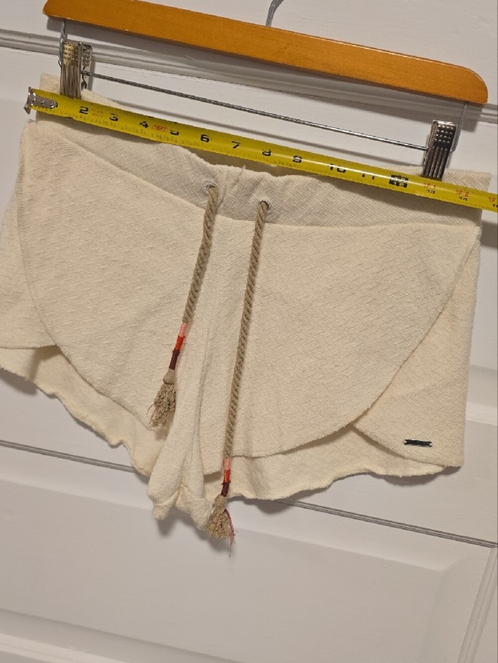 Roxy Cream Layered Rope-Drawstring Shorts - Picture 6 of 7